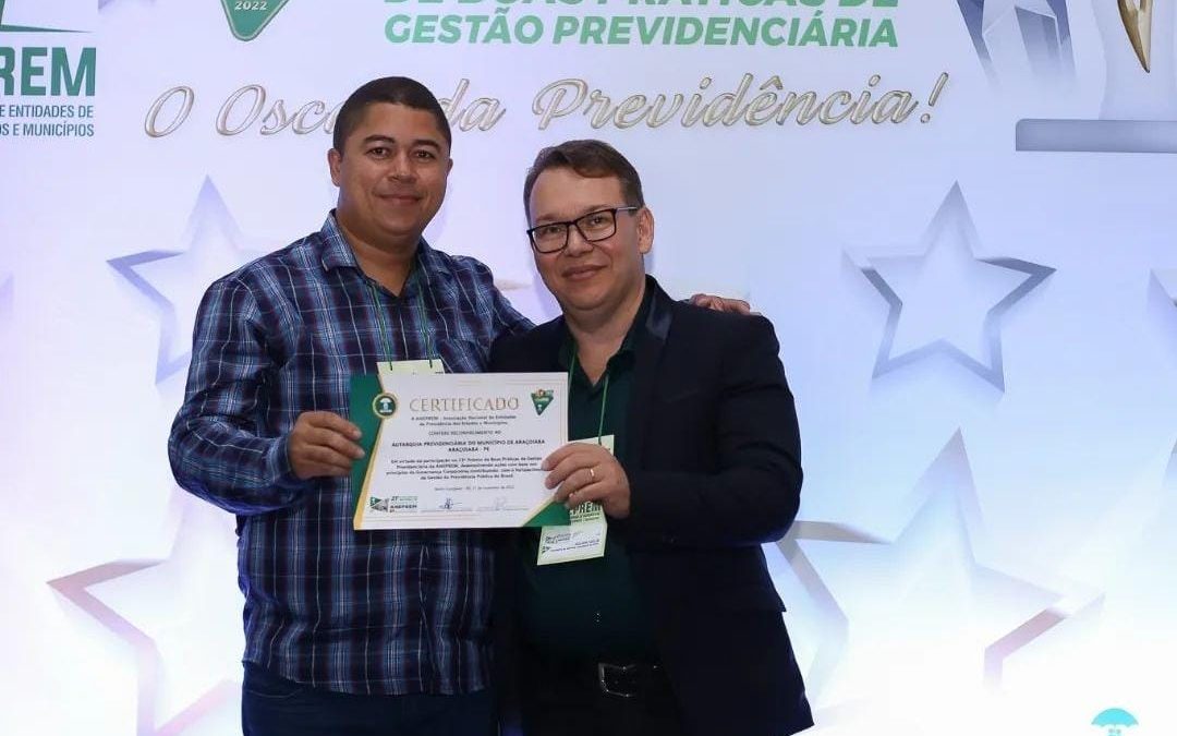 Gestor do AraçoiabaPrev recebe homenagem na 13º edição do Prêmio boas praticas de gestão previdenciária!